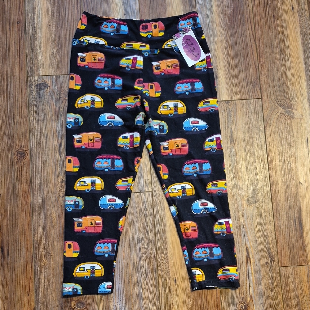 Women's Ella Bella Colorful Camper Print Capri Leggings - Sz. S